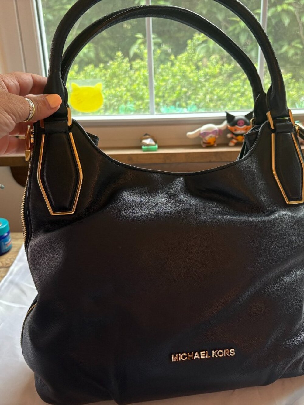 Michael Kors Vanessa Shoulder Leather Tote